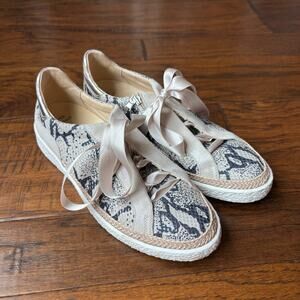 Softwaves Women’s Python Print Sneaker Sz 9 EUC Ribbon Laces Arch Support